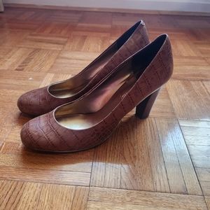 Size 11 Bandolino pumps in brown